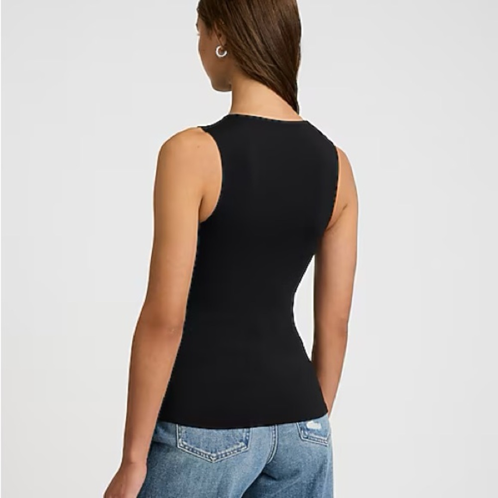 Express Body Contour High Compression Crew Neck Tank - Picture 2 of 4